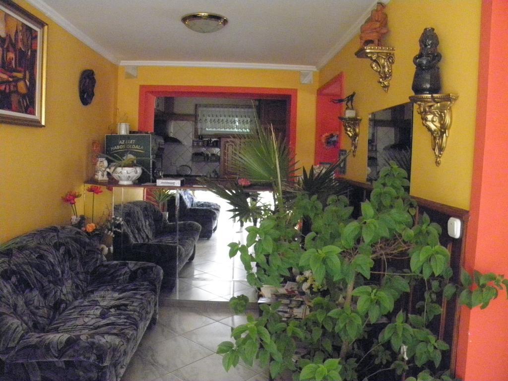 Kristaly Apartman Bed and Breakfast Hévíz Exterior foto