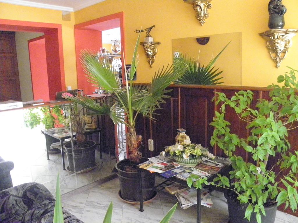 Kristaly Apartman Bed and Breakfast Hévíz Exterior foto
